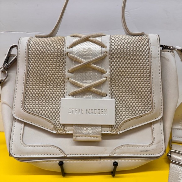 Steve Madden BVALOR Cream Lace Up Mesh Crossbody Bag Logo Strap Athleisure - Picture 2 of 13